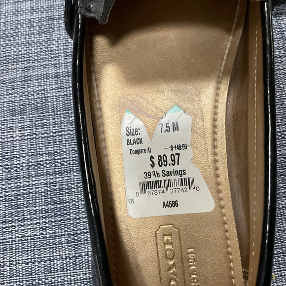 Coach - Picture 3 of 4